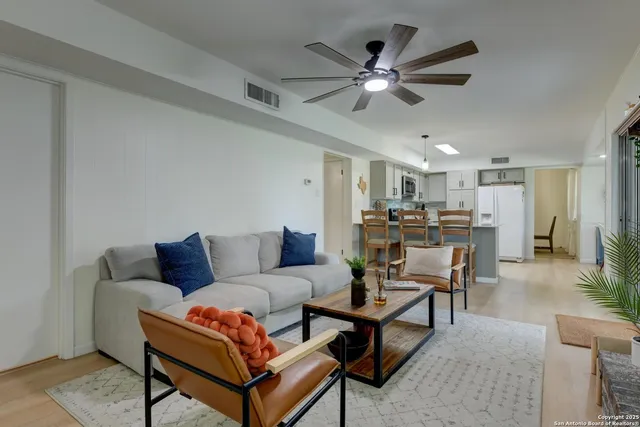 $348,750 | 5018 Risada Street, San Antonio, TX 78233