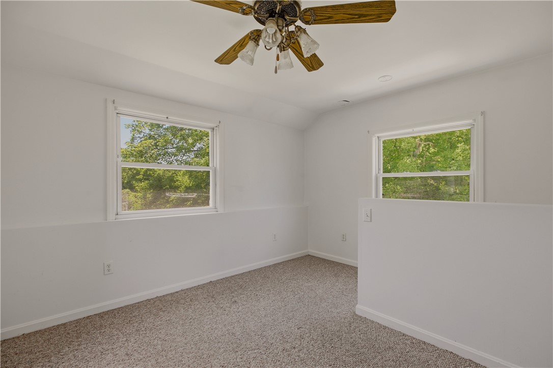 21 E Road Tiverton, RI 02878 - Photo 29 of 39