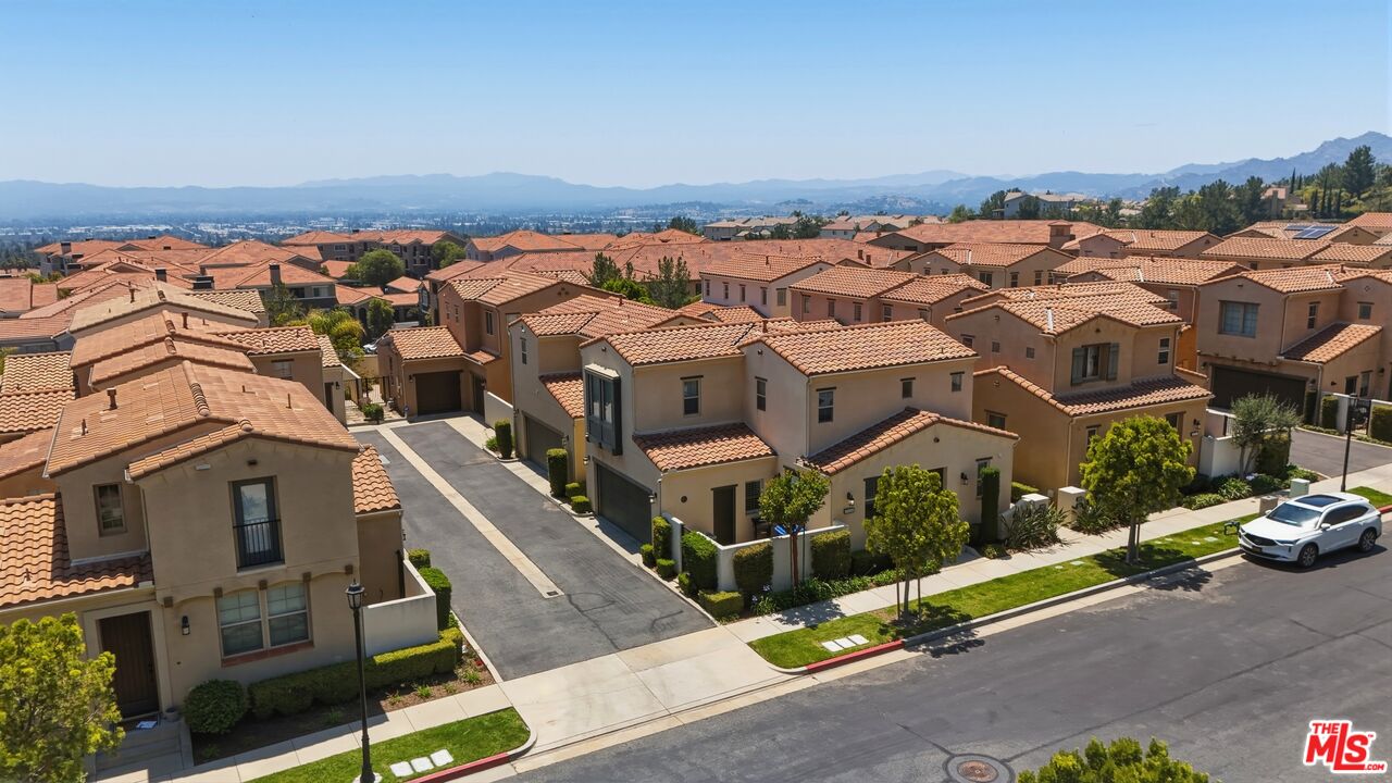 20244 Pienza Lane Porter Ranch, CA 91326 - Photo 31 of 34
