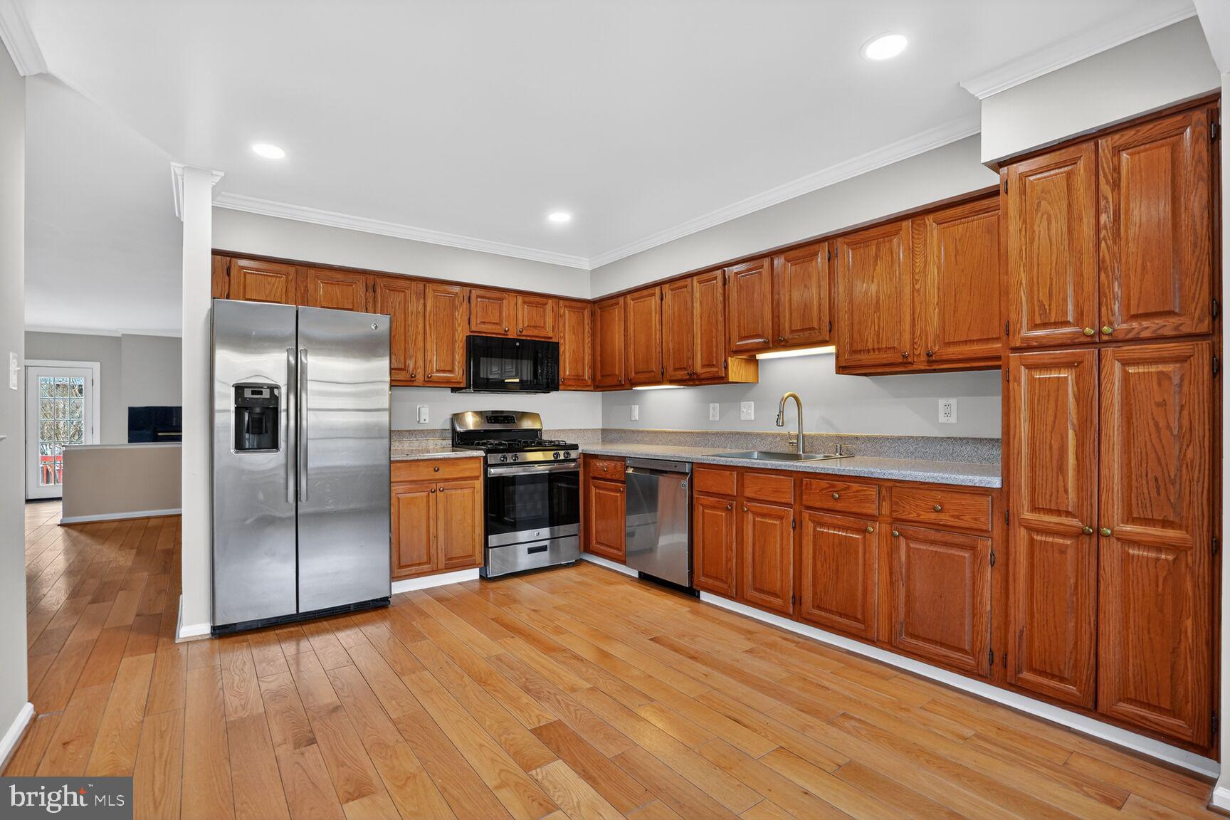 8408 Millwood Drive Springfield, VA 22152 - Photo 5 of 28