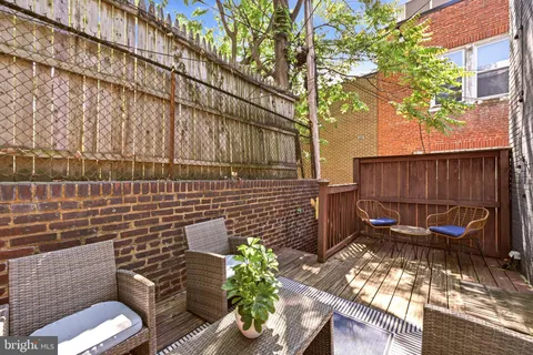 $895,000 | 1425 C Street Northeast, Washington, DC 20002