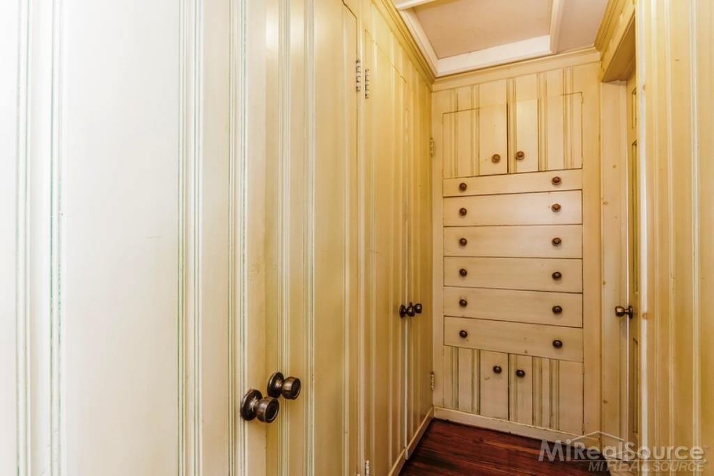 240 Vendome Road Grosse Pointe Farms, MI 48236 - Photo 24 of 33