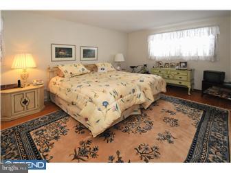 921 Beverly Road Rydal, PA 19046 - Photo 9 of 12 Bedroom - Main