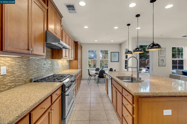 $1,098,000 | 733 West Questa Trail, Mountain House, CA 95391