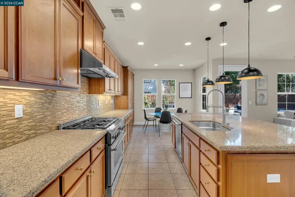 $1,098,000 | 733 West Questa Trail, Mountain House, CA 95391