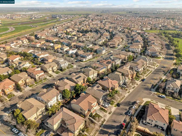 $1,098,000 | 733 West Questa Trail, Mountain House, CA 95391