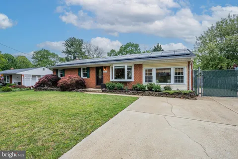 front view of house with a yard
