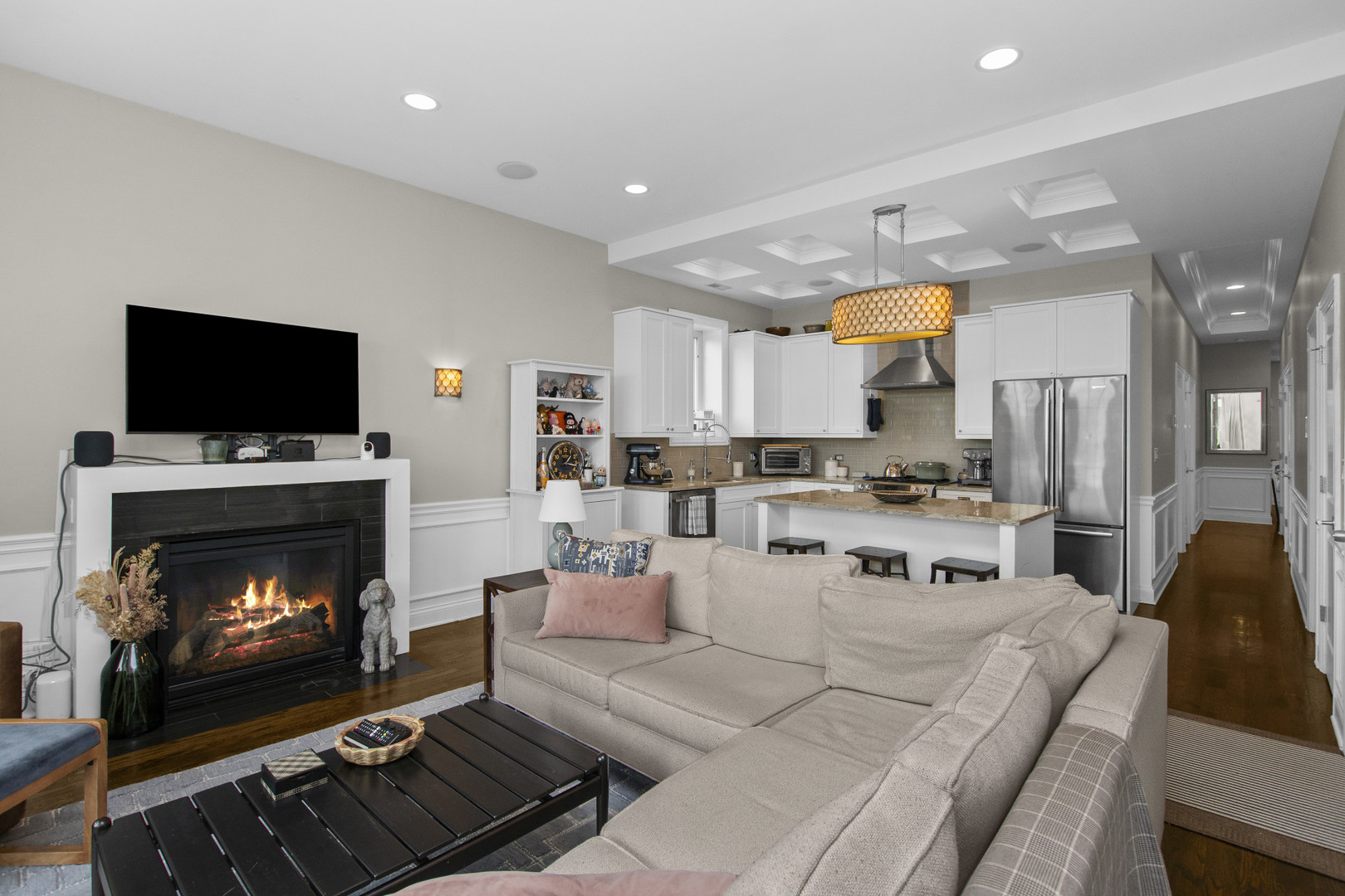 2012 West Erie Street, Unit 3W Chicago, IL 60612 - Photo 2 of 20
