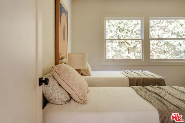 $2,350,000 | 1929 North Oxford Avenue, Los Angeles, CA 90027