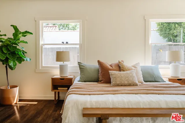 $2,350,000 | 1929 North Oxford Avenue, Los Angeles, CA 90027