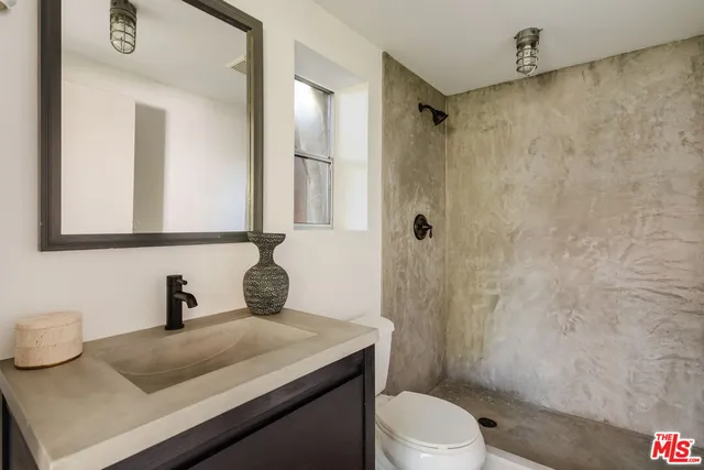 $2,350,000 | 1929 North Oxford Avenue, Los Angeles, CA 90027