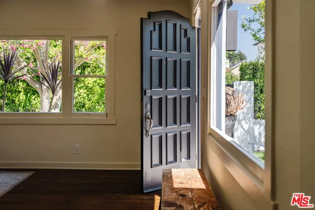 $2,350,000 | 1929 North Oxford Avenue, Los Angeles, CA 90027