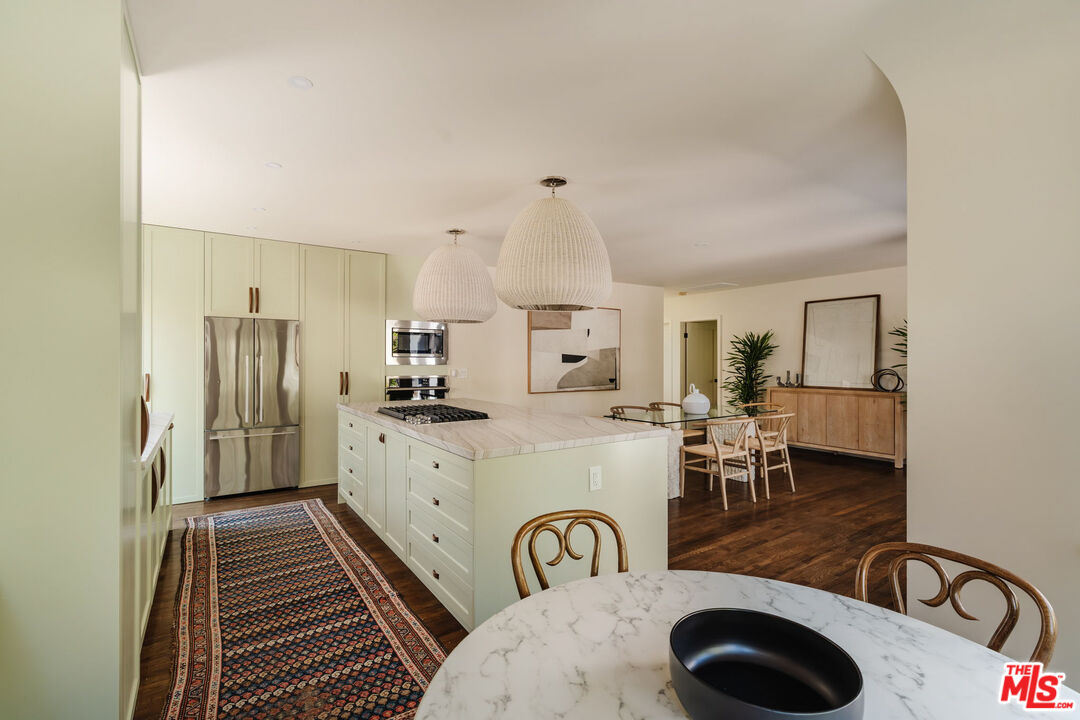 1929 North Oxford Avenue Los Angeles, CA 90027 - Photo 10 of 30