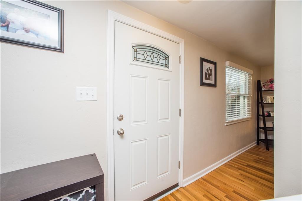 233 Orchard Spring Road Pittsburgh, PA 15220 - Photo 2 of 25 Gallery Image 2