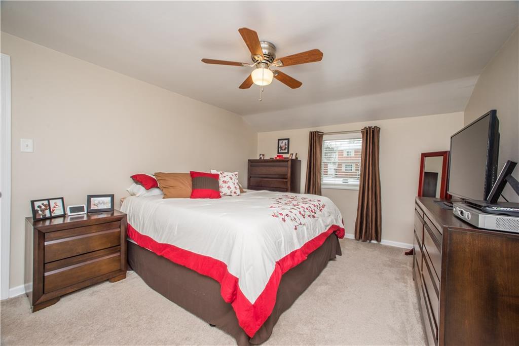 233 Orchard Spring Road Pittsburgh, PA 15220 - Photo 12 of 25 Gallery Image 12