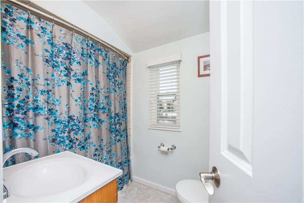 233 Orchard Spring Road Pittsburgh, PA 15220 - Photo 16 of 25 Gallery Image 16