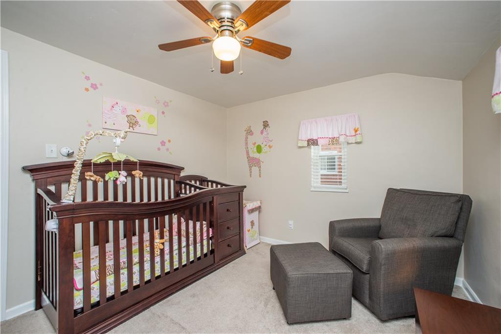 233 Orchard Spring Road Pittsburgh, PA 15220 - Photo 18 of 25 Gallery Image 18