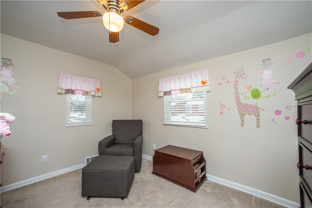 233 Orchard Spring Road Pittsburgh, PA 15220 - Photo 20 of 25 Gallery Image 20