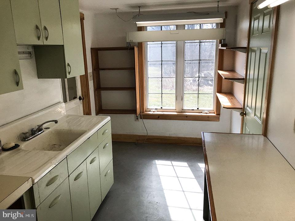 4795 Ridge Road Elizabethtown, PA 17022 - Photo 50 of 64 Workshop