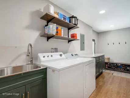 $399,999 | 12424 South Moody Avenue, Palos Heights, IL 60463