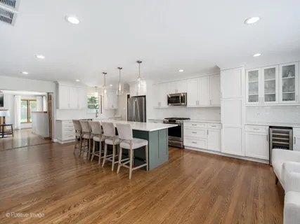 $399,999 | 12424 South Moody Avenue, Palos Heights, IL 60463