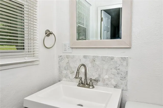 $1,620 | 8500 East 91st Street, Kansas City, MO 64138