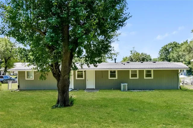 $1,620 | 8500 East 91st Street, Kansas City, MO 64138