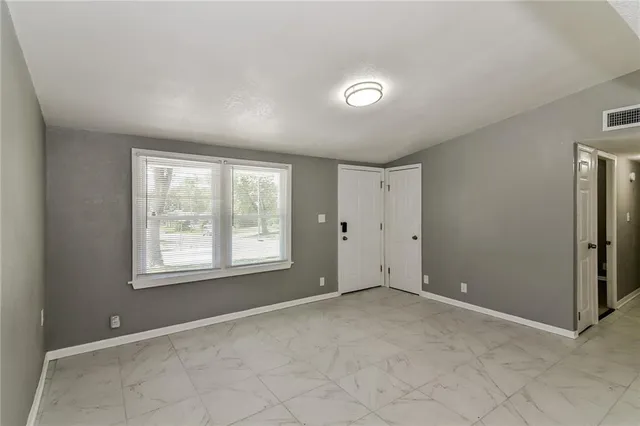 $1,620 | 8500 East 91st Street, Kansas City, MO 64138