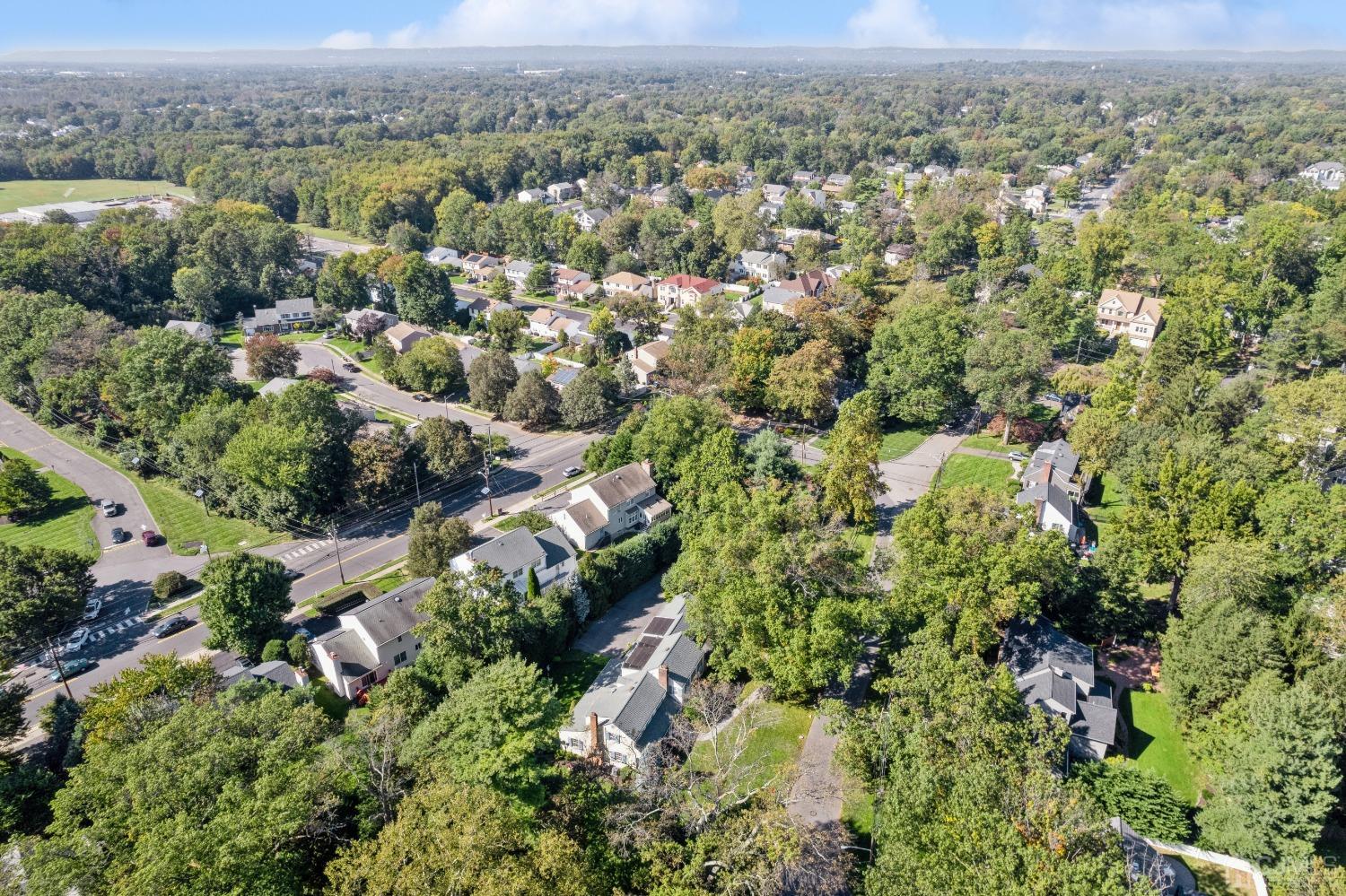 32 Oak Hills Road Edison, NJ 08820 - Photo 48 of 54 an aerial view of multiple house