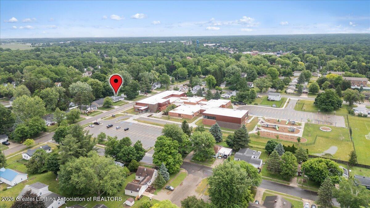 628 Jones Street Grand Ledge, MI 48837 - Photo 38 of 40 04-Media Jett - 01.2