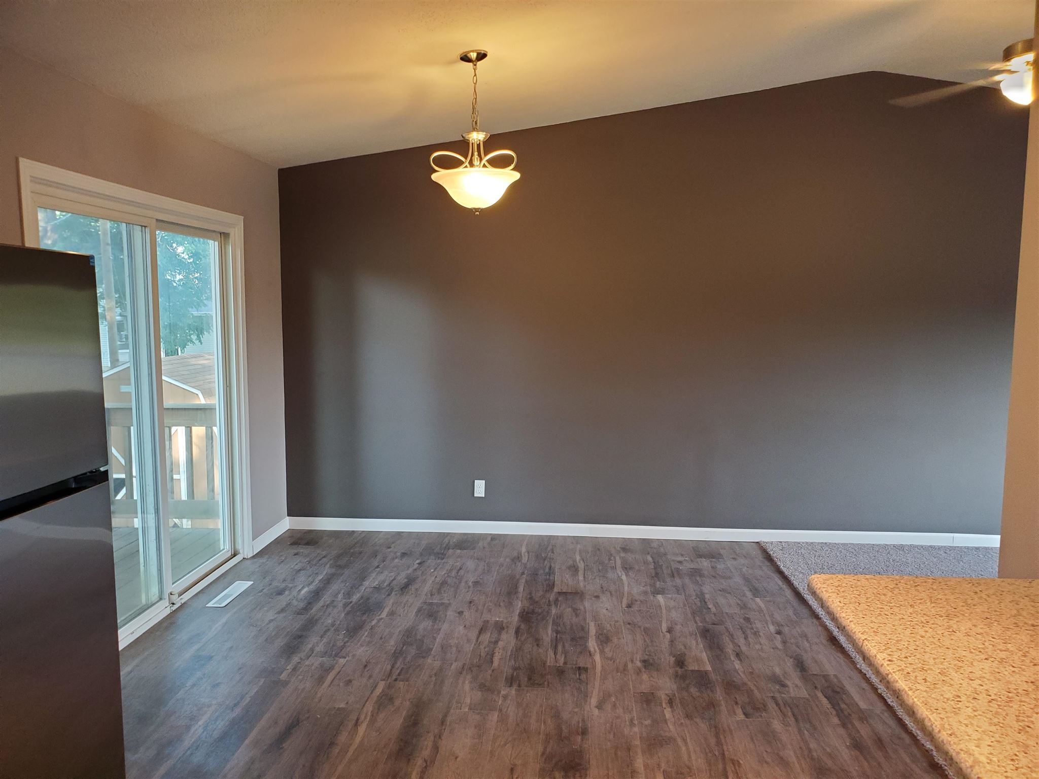 206 West Spring Street Eldridge, IA 52748 - Photo 6 of 8 Gallery Image 6