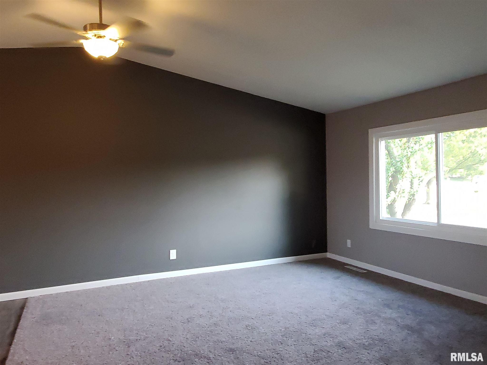 206 West Spring Street Eldridge, IA 52748 - Photo 8 of 8 Gallery Image 8