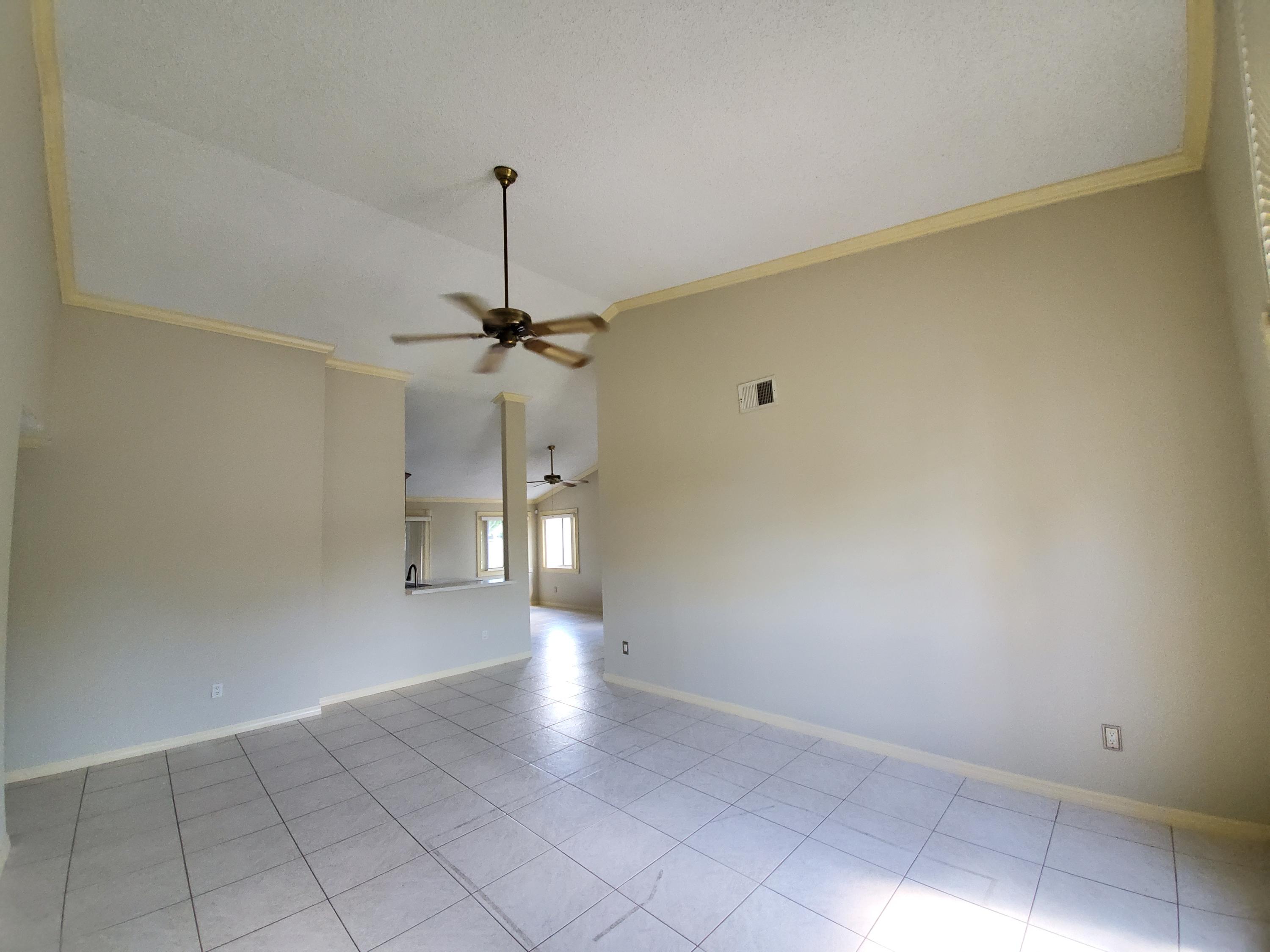 23196 Bentley Place Boca Raton, FL 33433 - Photo 5 of 19 Livingroom