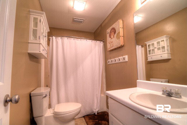 1483 Sandy Lane, Unit 1483 Gulf Shores, AL 36542 - Photo 12 of 26 Bathroom 2