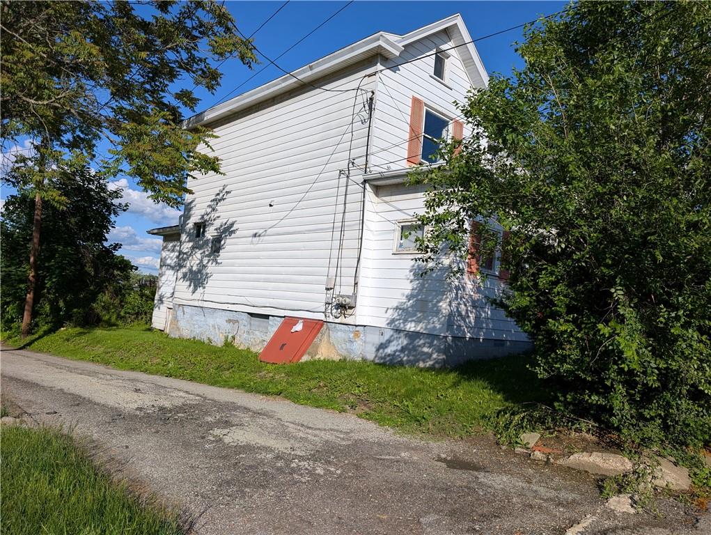 130 May Washington, PA 15301 - Photo 3 of 24