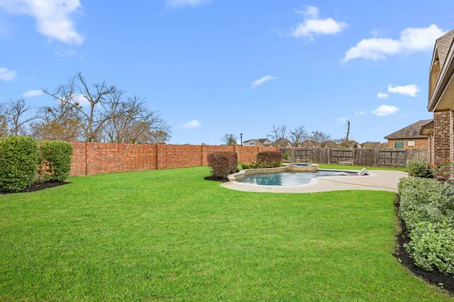 $640,000 | 1618 Saxon Bnd Trail, Richmond, TX 77469
