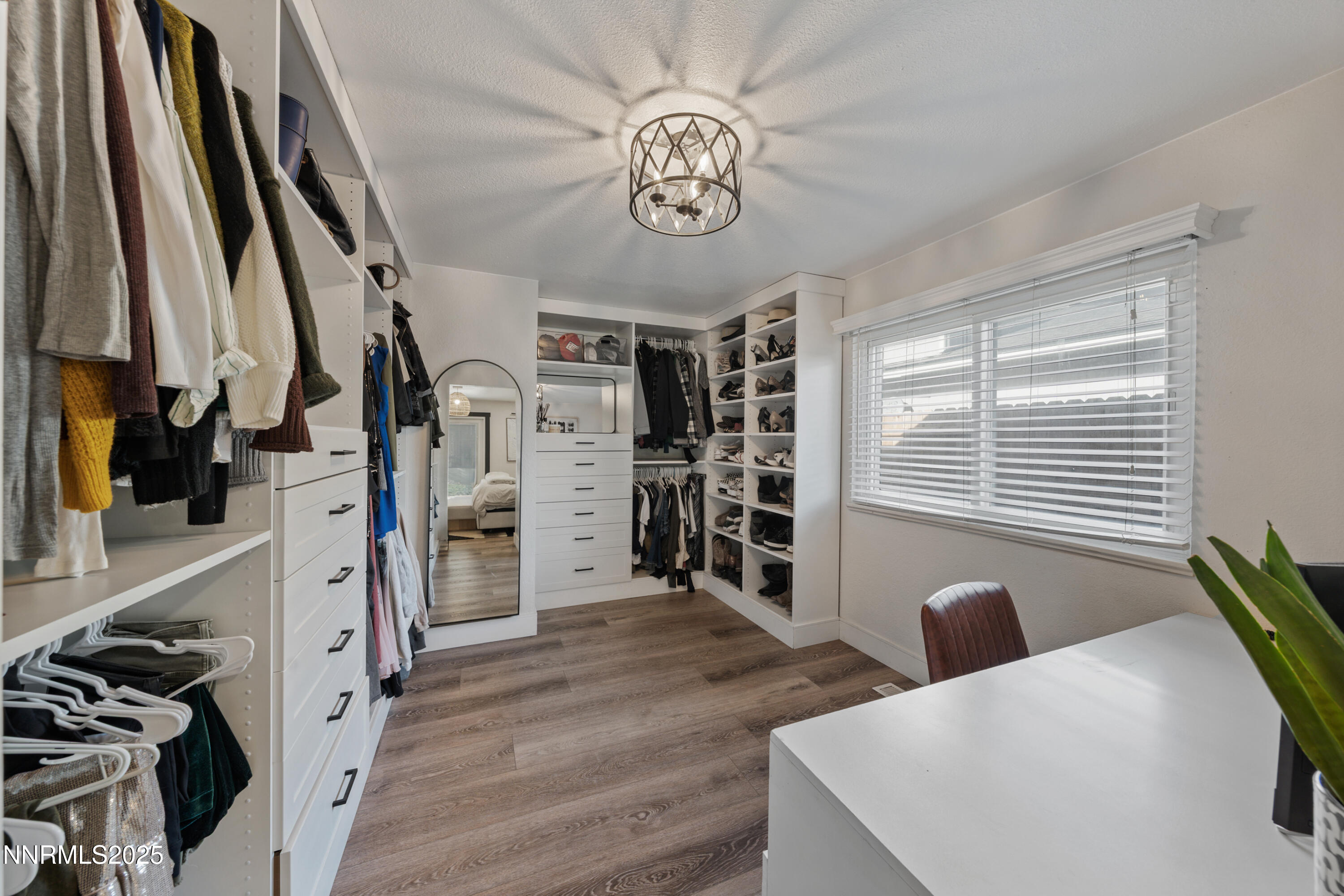 7520 Berryhill Drive Reno, NV 89511 - Photo 35 of 72 a view of a livingroom with furniture and a window