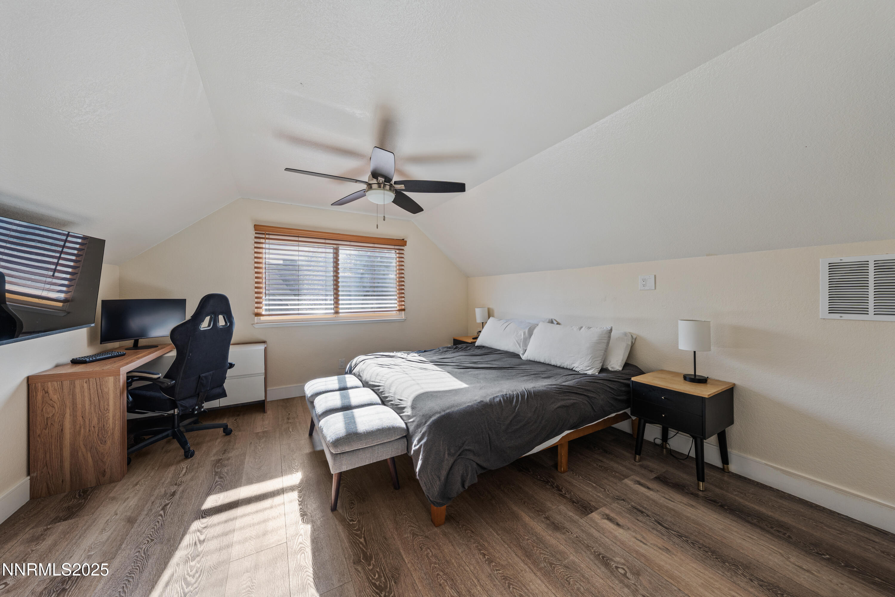 7520 Berryhill Drive Reno, NV 89511 - Photo 41 of 72 a bedroom with a bed and a window