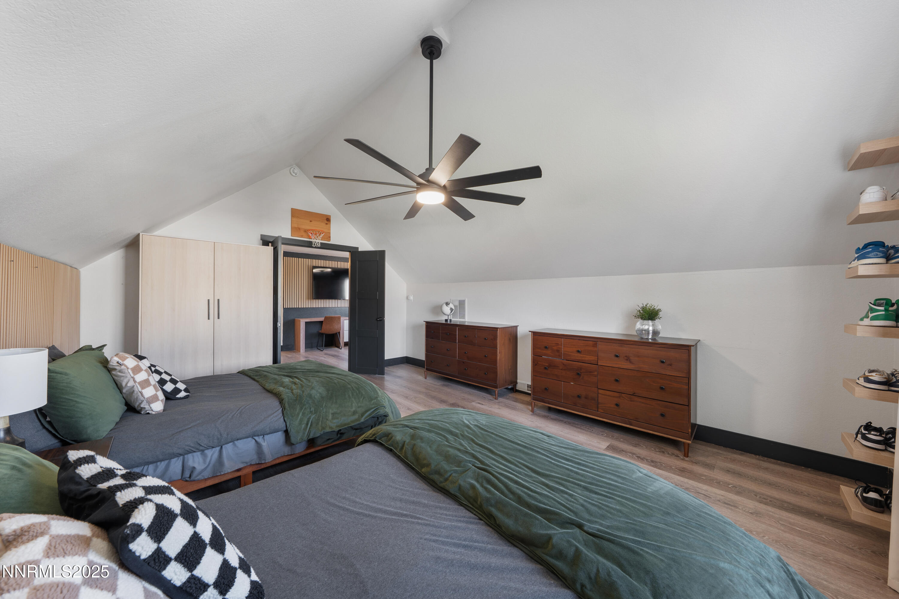7520 Berryhill Drive Reno, NV 89511 - Photo 54 of 72 a living room with furniture and a ceiling fan