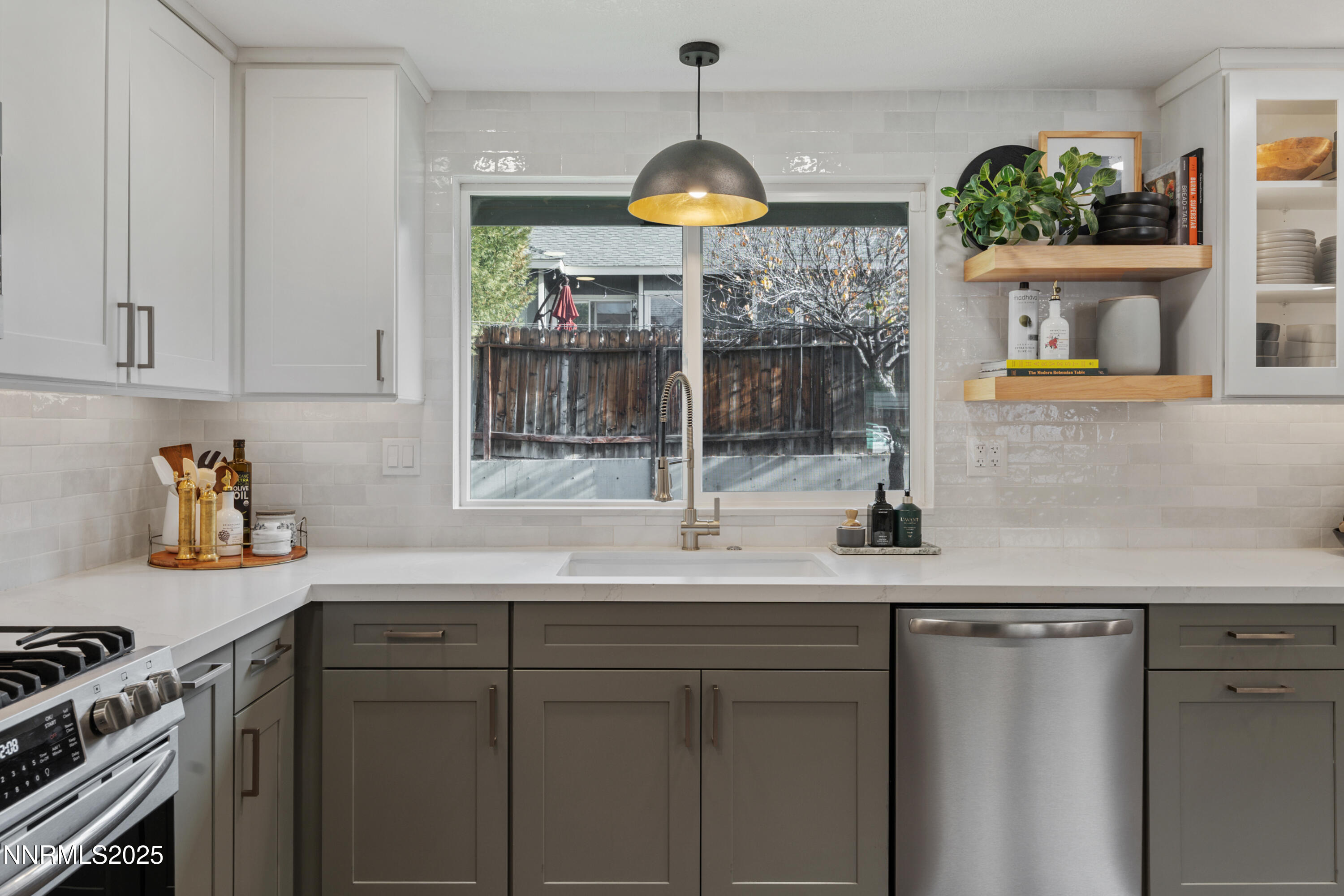 7520 Berryhill Drive Reno, NV 89511 - Photo 8 of 72 a kitchen with a sink and a stove