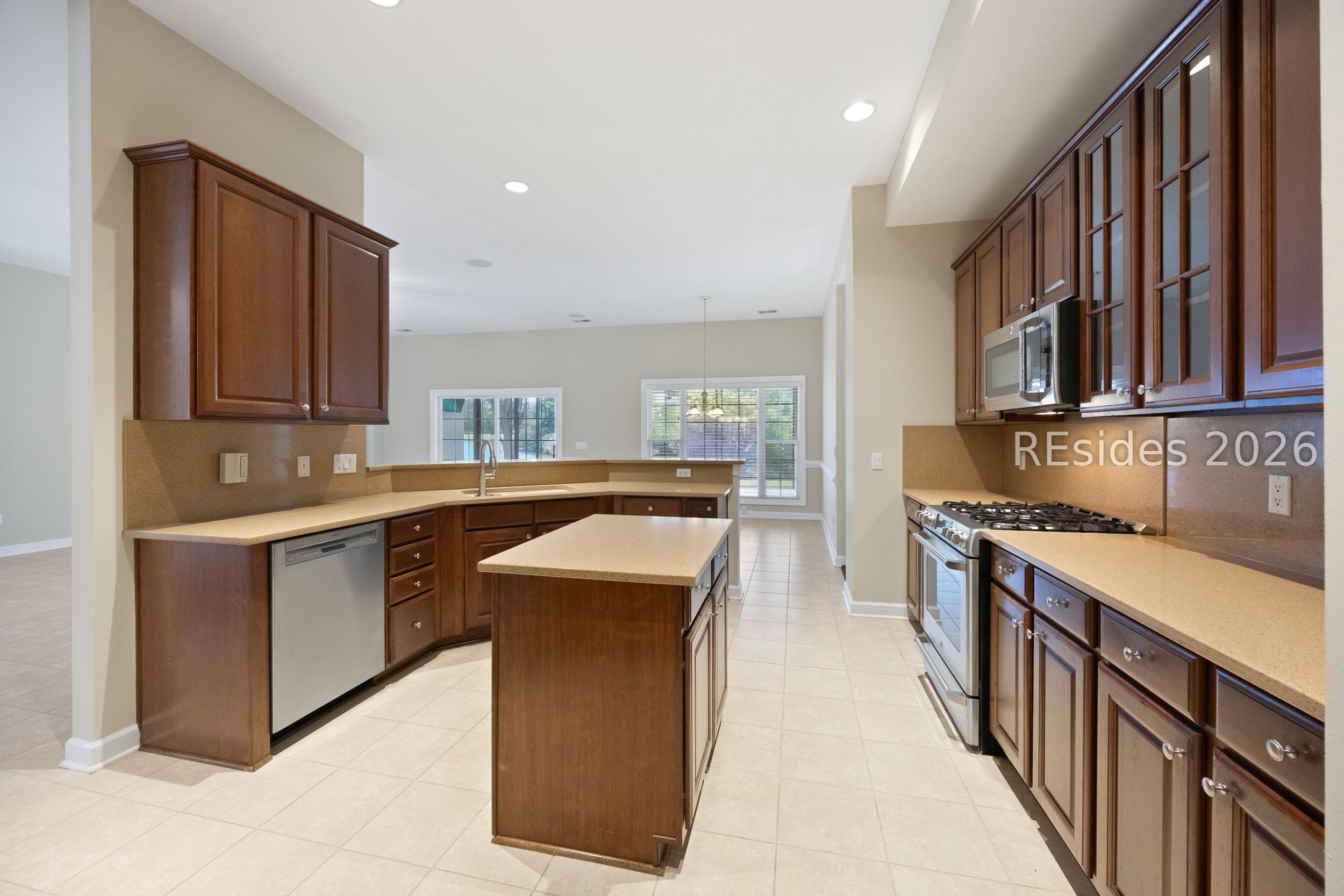 13 Gables Lane Bluffton, SC 29910 - Photo 11 of 48