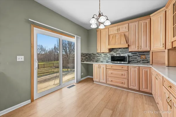 $700,000 | 2045 Morningview Drive, Hoffman Estates, IL 60192