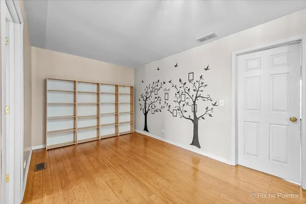 $700,000 | 2045 Morningview Drive, Hoffman Estates, IL 60192