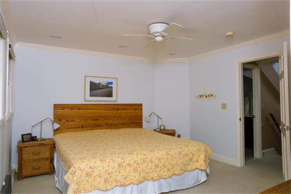 125 York Terrace, Unit 2 Brookline, MA 02446 - Photo 12 of 19