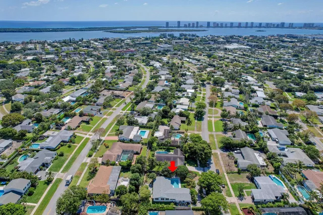 $9,900 | 547 Marlin Road, North Palm Beach, FL 33408