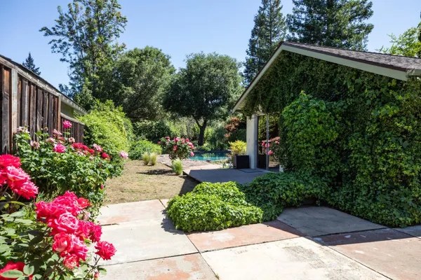 $4,488,000 | 800 Loyola Drive, Los Altos, CA 94024