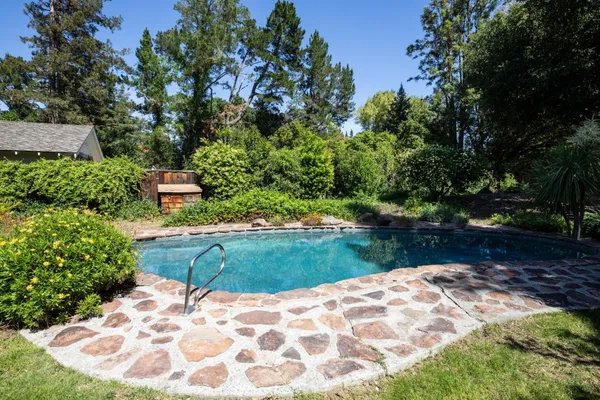 $4,488,000 | 800 Loyola Drive, Los Altos, CA 94024