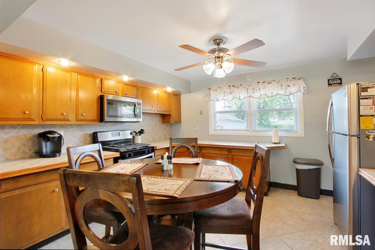 5309 North Ronald Road Peoria, IL 61614 - Photo 9 of 27 Gallery Image 9