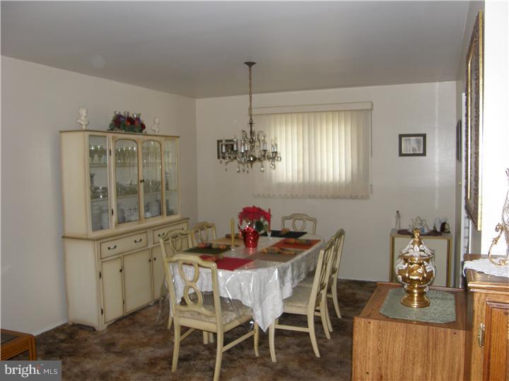 136 Hancock Road Warminster, PA 18974 - Photo 4 of 14 Dining Room