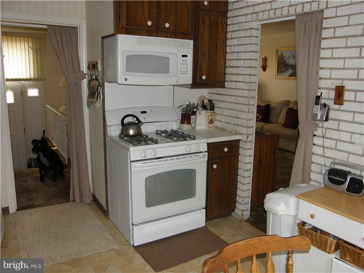 136 Hancock Road Warminster, PA 18974 - Photo 6 of 14 Kitchen